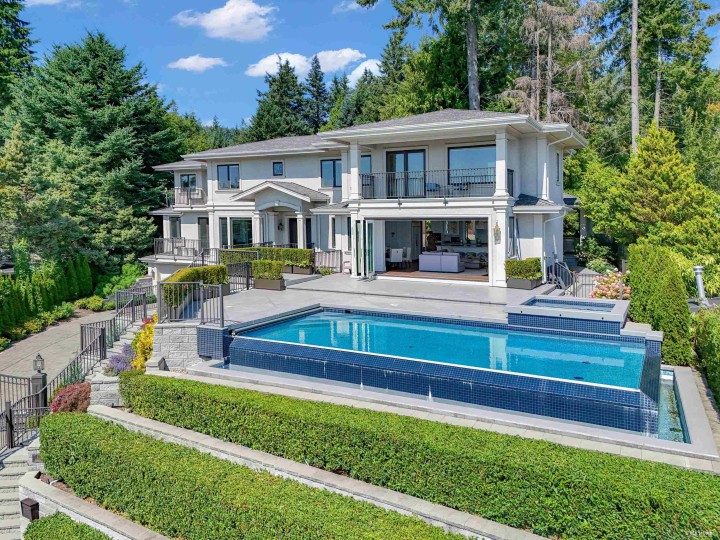 Photo 1 at 4135 Burkehill Place, Bayridge, West Vancouver
