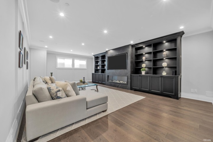 Photo 33 at 4135 Burkehill Place, Bayridge, West Vancouver