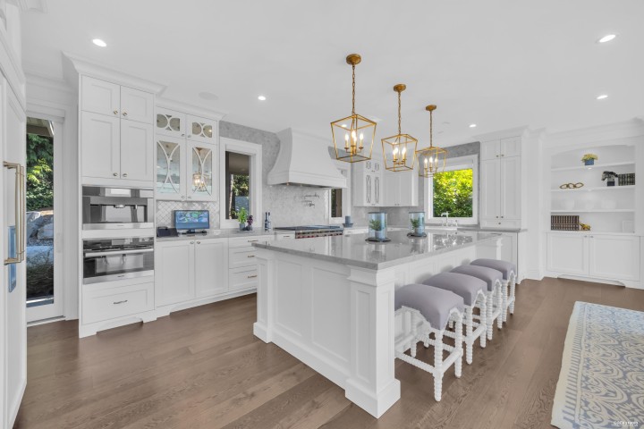 Photo 11 at 4135 Burkehill Place, Bayridge, West Vancouver