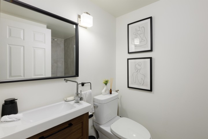 Photo 12 at 305 - 688 E 16th Avenue, Fraser VE, Vancouver East