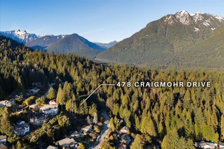 Photo 5 at 478 Craigmohr Drive, Glenmore, West Vancouver