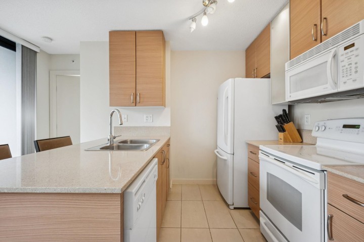 Photo 5 at 502 - 977 Mainland Street, Yaletown, Vancouver West