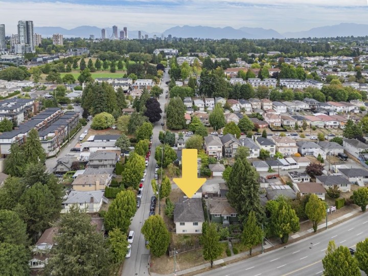 Photo 3 at 8080 Columbia Street, Marpole, Vancouver West