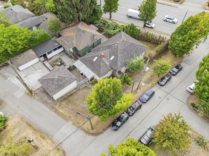 Photo 1 at 8080 Columbia Street, Marpole, Vancouver West