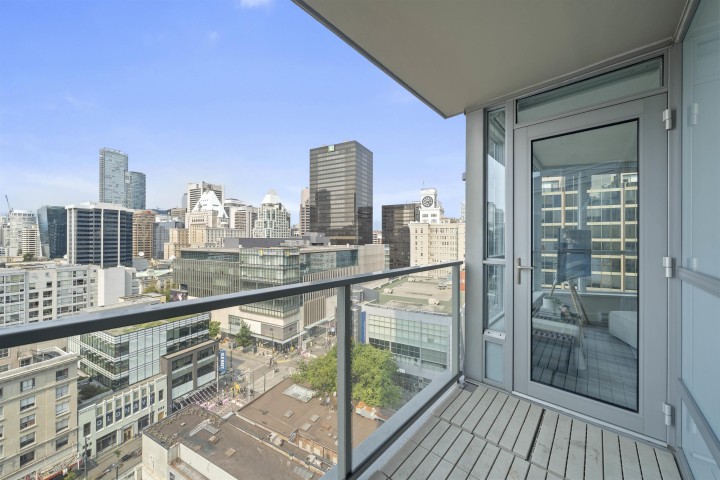 Photo 11 at 1511 - 833 Seymour Street, Downtown VW, Vancouver West