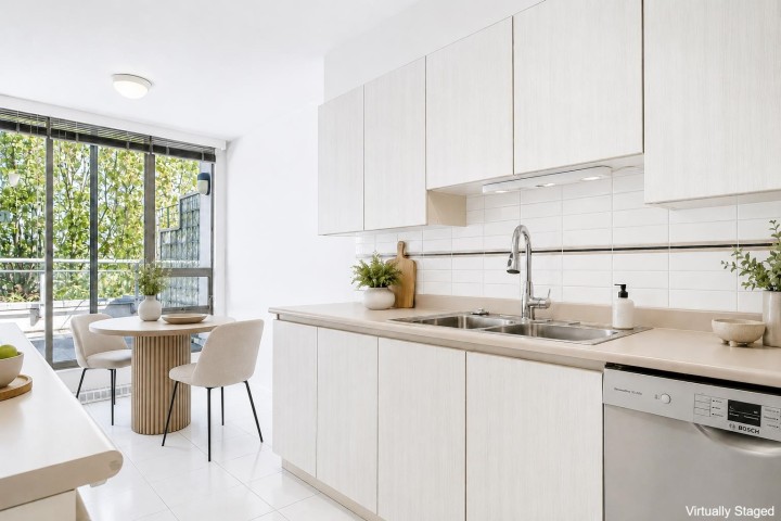 Photo 8 at PH1 - 2438 Heather Street, Fairview VW, Vancouver West