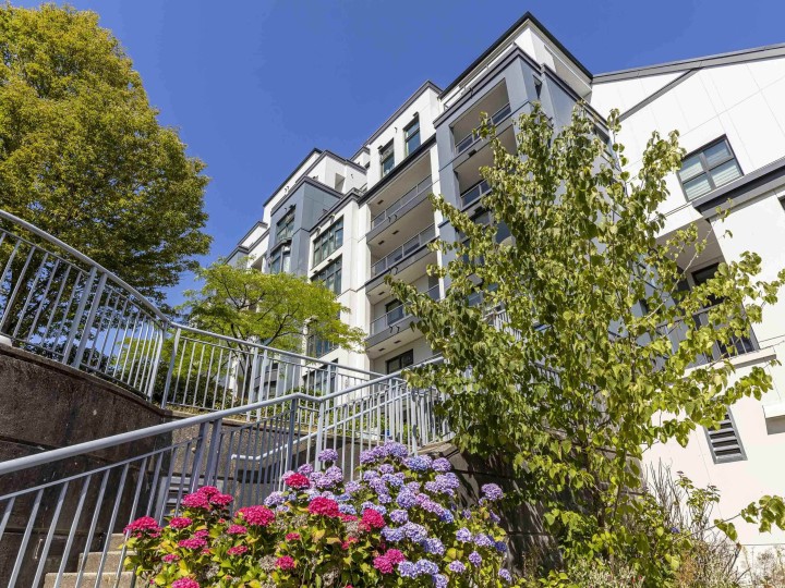 Photo 2 at 102 - 2528 E Broadway, Renfrew Heights, Vancouver East