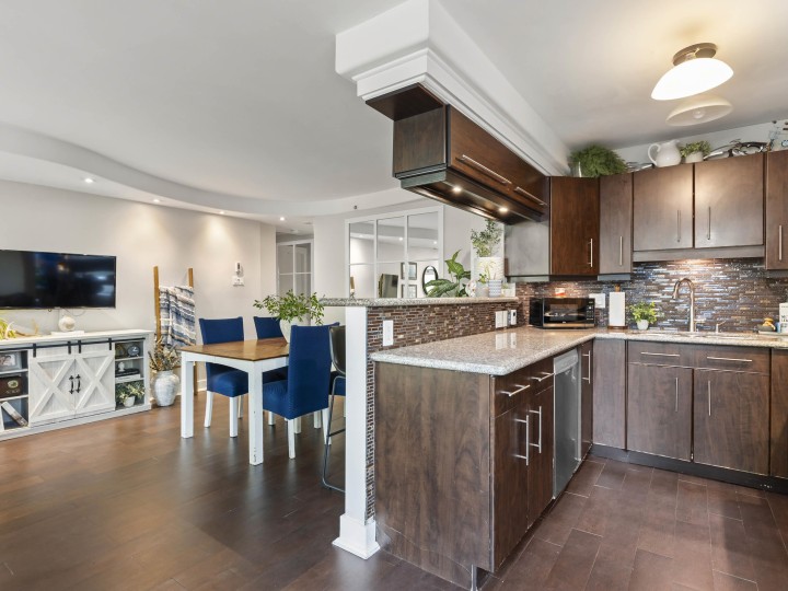 Photo 17 at 102 - 2528 E Broadway, Renfrew Heights, Vancouver East