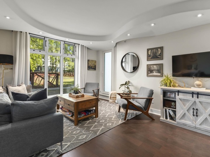 Photo 8 at 102 - 2528 E Broadway, Renfrew Heights, Vancouver East