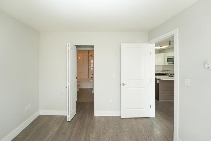 Photo 7 at 403 - 2408 E Broadway, Renfrew Heights, Vancouver East