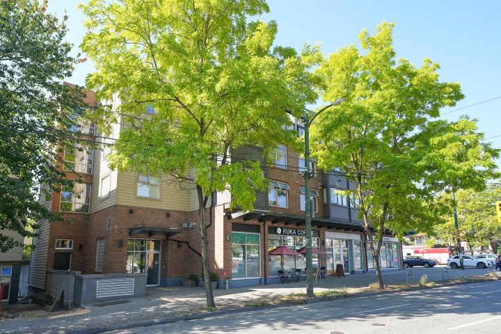 Photo 1 at 403 - 2408 E Broadway, Renfrew Heights, Vancouver East
