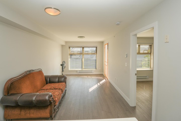 Photo 10 at 403 - 2408 E Broadway, Renfrew Heights, Vancouver East