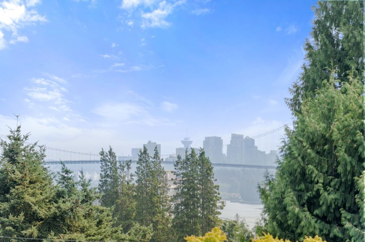 Photo 5 at 1494 Inglewood Avenue, Ambleside, West Vancouver