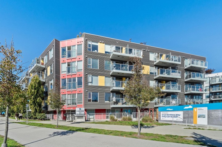Photo 2 at 613 - 417 Great Northern Way, Strathcona, Vancouver East