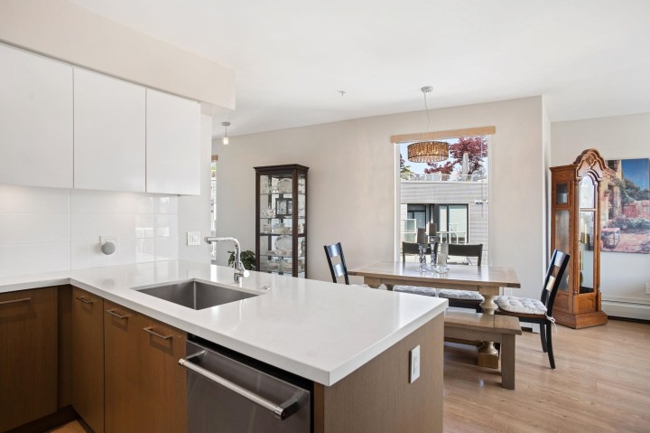 Photo 11 at 613 - 417 Great Northern Way, Strathcona, Vancouver East