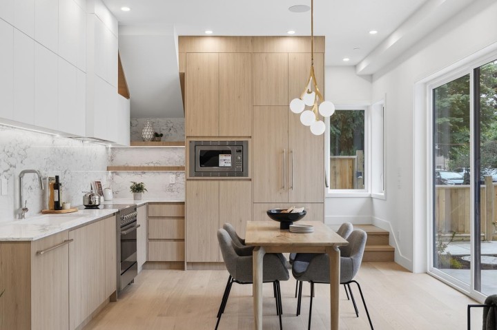Photo 9 at 1 - 2511 Kitchener Street, Renfrew VE, Vancouver East