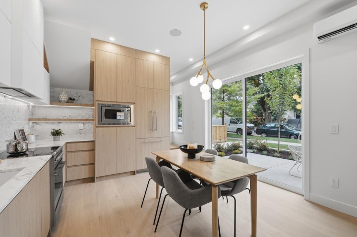 Photo 10 at 1 - 2511 Kitchener Street, Renfrew VE, Vancouver East