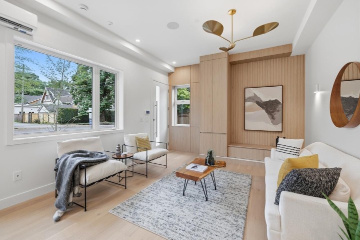 Photo 8 at 1 - 2511 Kitchener Street, Renfrew VE, Vancouver East