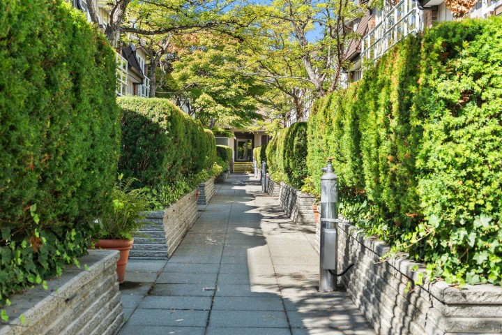 Photo 18 at 330 - 5790 East Boulevard, Kerrisdale, Vancouver West