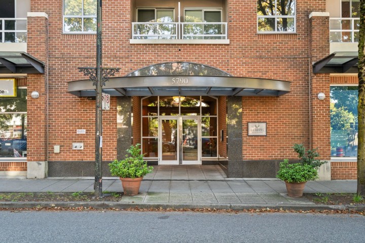 Photo 31 at 330 - 5790 East Boulevard, Kerrisdale, Vancouver West