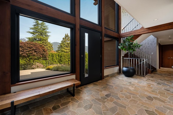 Photo 2 at 865 Andover Crescent, British Properties, West Vancouver