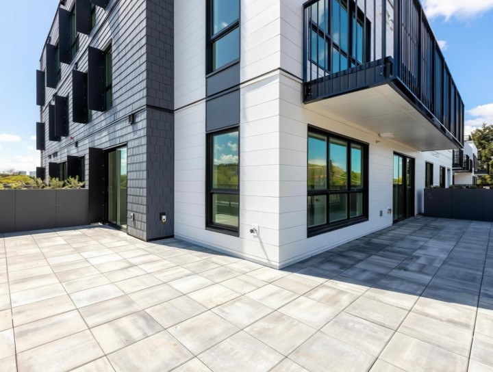 Photo 3 at 401 - 2235 E Broadway, Grandview Woodland, Vancouver East
