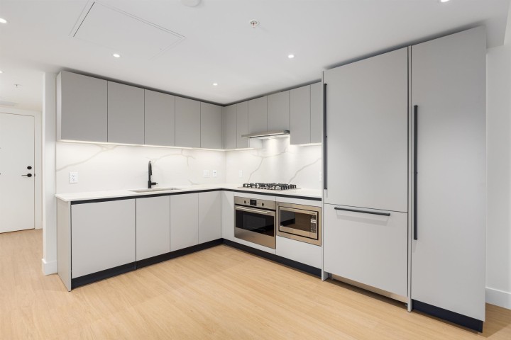Photo 14 at 401 - 2235 E Broadway, Grandview Woodland, Vancouver East