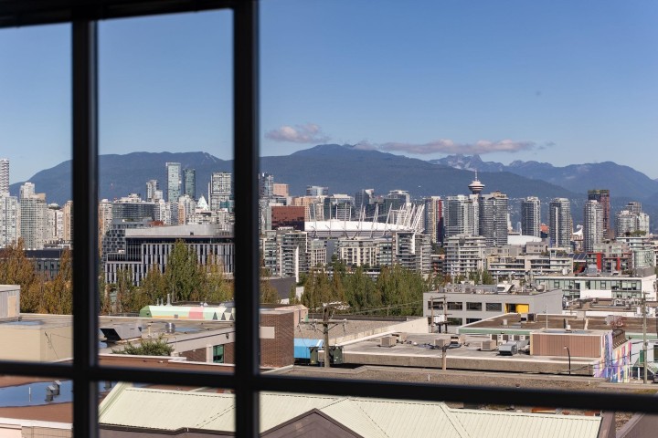 Photo 17 at 409 - 2511 Quebec Street, Mount Pleasant VE, Vancouver East