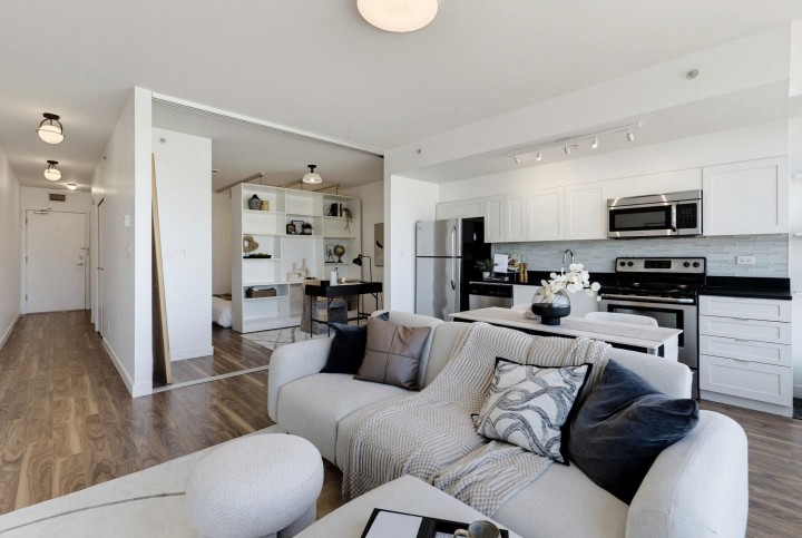 Photo 7 at 409 - 2511 Quebec Street, Mount Pleasant VE, Vancouver East