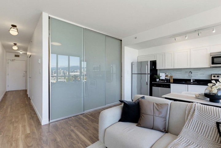 Photo 10 at 409 - 2511 Quebec Street, Mount Pleasant VE, Vancouver East