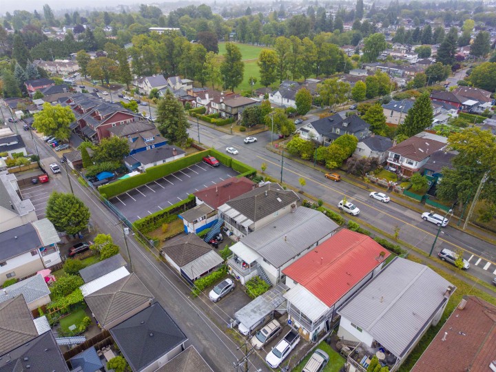 Photo 8 at 4657 Slocan Street, Collingwood VE, Vancouver East