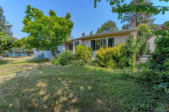 Photo 3 at 3026 Garden Drive, Grandview Woodland, Vancouver East