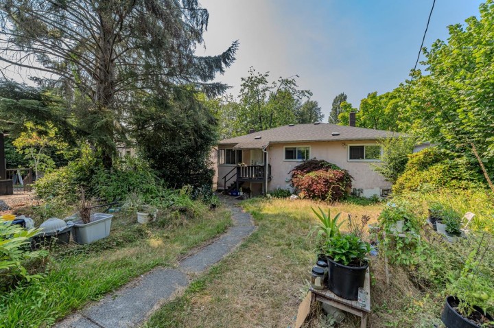 Photo 9 at 3026 Garden Drive, Grandview Woodland, Vancouver East
