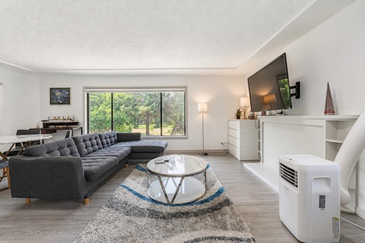 Photo 3 at 3008 Garden Drive, Grandview Woodland, Vancouver East