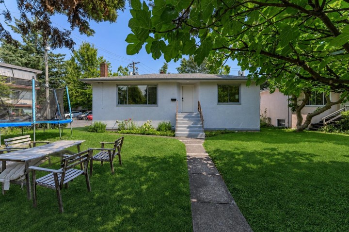 Photo 1 at 3008 Garden Drive, Grandview Woodland, Vancouver East