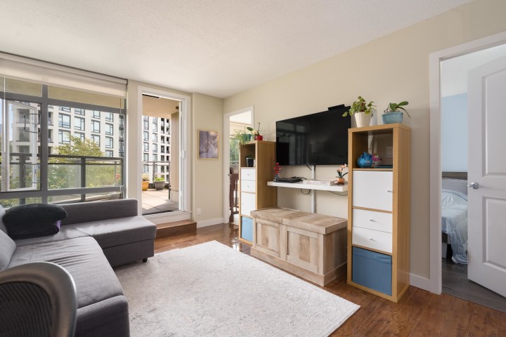 Photo 4 at 508 - 3660 Vanness Avenue, Collingwood VE, Vancouver East