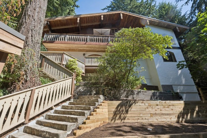 Photo 2 at 295 Bayview Road, Lions Bay, West Vancouver