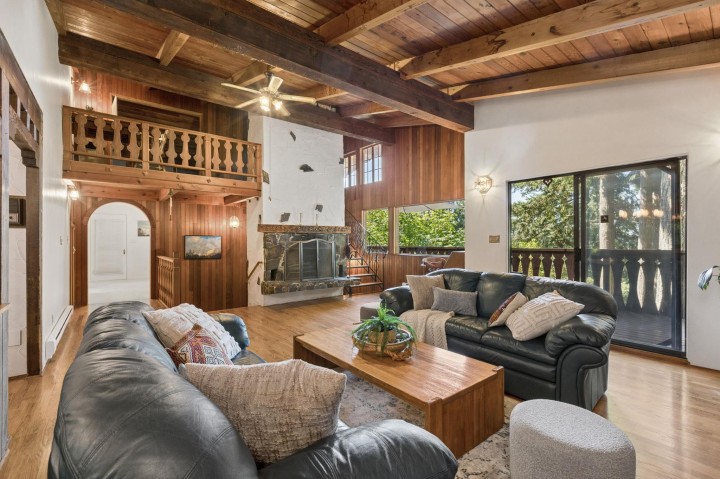 Photo 1 at 295 Bayview Road, Lions Bay, West Vancouver