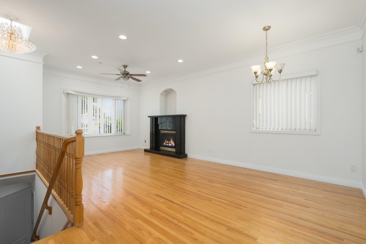 Photo 3 at 2170 E 28th Avenue, Victoria VE, Vancouver East