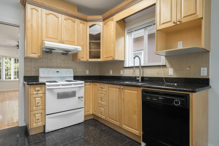 Photo 8 at 2170 E 28th Avenue, Victoria VE, Vancouver East