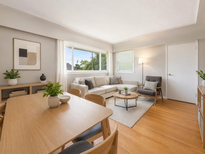 Photo 2 at 4561 Nanaimo Street, Victoria VE, Vancouver East