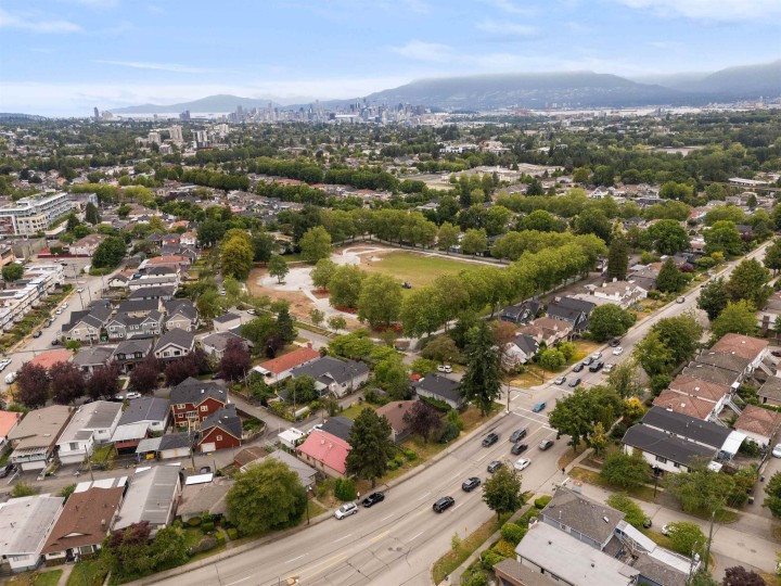 Photo 17 at 4561 Nanaimo Street, Victoria VE, Vancouver East