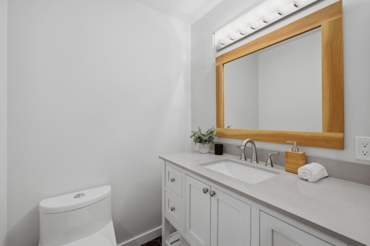 Photo 18 at 304 - 325 W 3rd Street, Lower Lonsdale, North Vancouver