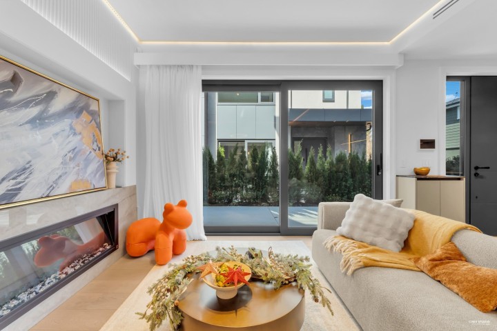 Photo 3 at 2 - 1177 W 33rd Avenue, Shaughnessy, Vancouver West