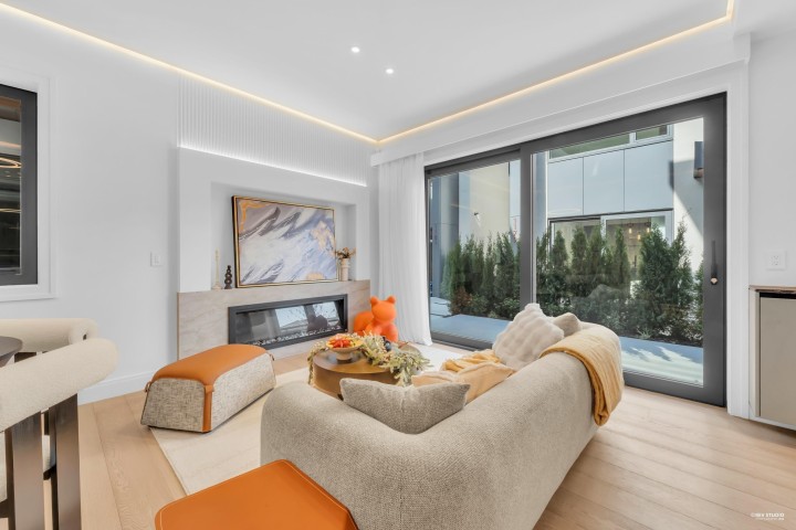 Photo 4 at 2 - 1177 W 33rd Avenue, Shaughnessy, Vancouver West