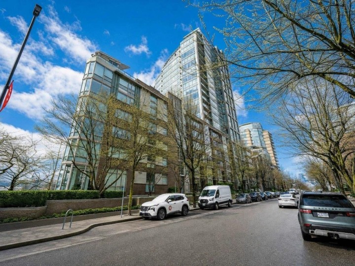 Photo 36 at 608 - 1228 Marinaside Crescent Street, Yaletown, Vancouver West