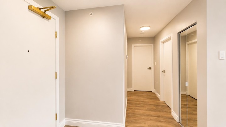 Photo 5 at 608 - 1228 Marinaside Crescent Street, Yaletown, Vancouver West