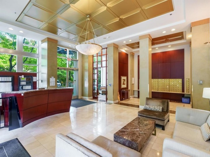 Photo 4 at 608 - 1228 Marinaside Crescent Street, Yaletown, Vancouver West