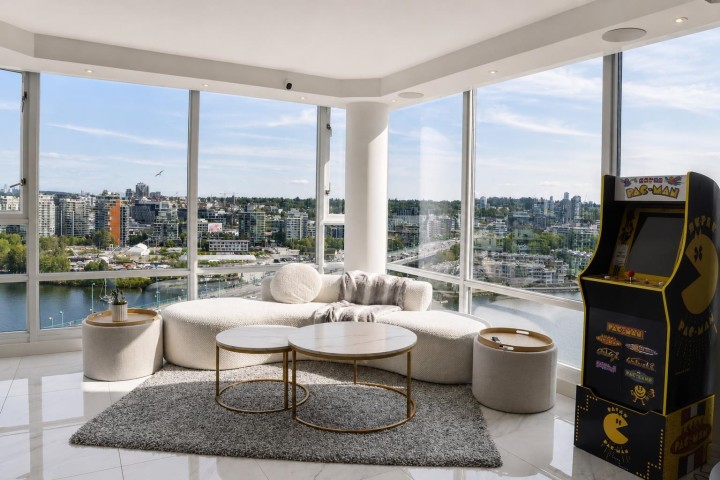 Photo 9 at 2105 - 1033 Marinaside Crescent, Yaletown, Vancouver West