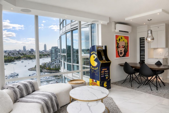 Photo 10 at 2105 - 1033 Marinaside Crescent, Yaletown, Vancouver West